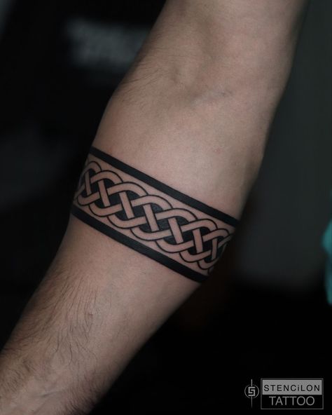 Nordic Armband Tattoo, Celtic Arm Band Tattoo, Tattoo Knot, Celtic Ring Tattoo, Celtic Band Tattoo, Nordic Tattoos, Taurus Symbols, Tattoo Band, Adventure Tattoo