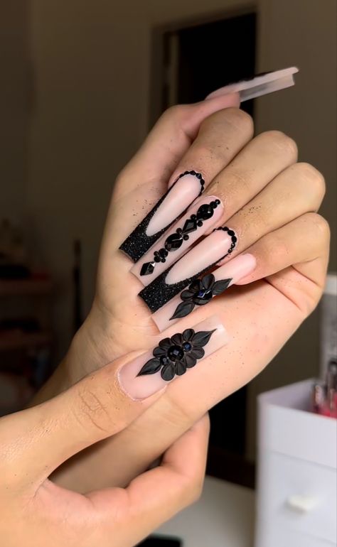 Glam Black Nails, Black Xl Nails, Long Black Nail Designs, Black Acrylic Nails With Gems, Black Nails With Flower Design, Pretty Black Nails Acrylic, Black Acrylic Designs, Long Square Nails Ideas, Cute Black Acrylic Nails