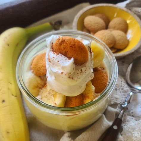 High Protein Banana Pudding with Cottage Cheese - thefitfork.com Cottage Cheese Banana Pudding, Pudding With Cottage Cheese, Protein Banana Pudding, Banana Cottage Cheese, Cottage Cheese Banana, Banana Mousse, Protein Goals, 30g Protein, Banana Cream Pudding