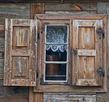 ✷ on X: "https://t.co/O7CQ5YNHNl" / X Cottage Details, Americana Aesthetic, Between Two Worlds, Mazzy Star, American Gothic, Southern Gothic, Ranch Life, Vintage Americana, Mötley Crüe