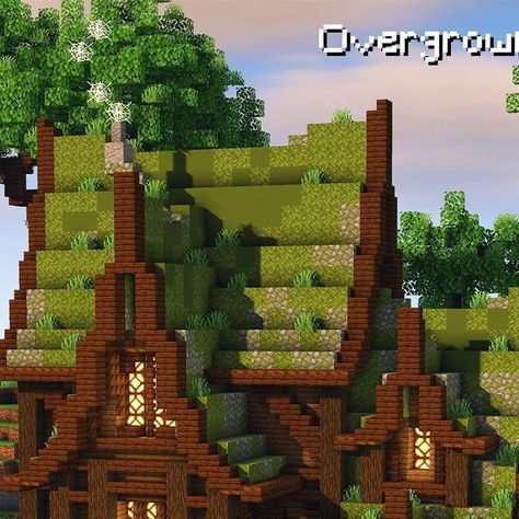 Minecraft Overgrown House, Minecraft Overgrown Builds, Path Minecraft, Overgrown House, Minecraft Path, Brick Path, Minecraft Inspiration, Minecraft Stuff, Minecraft Building