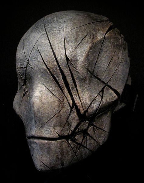 BLANK CRACKED MASK Creepy Mask Aesthetic, Scary Masks Creepy, Scary Mask Design, Cracked Mask, Dark Mask, Blank Mask, Creepy Masks, Horror Mask, Unique Masks