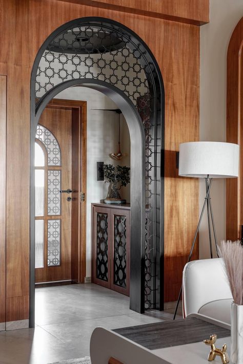 Arc Entrance, Arabian Interior, Islamic Door, Modern Arabic Interior, Arabic Interior, Moroccan House, Muslim Prayer Room Ideas, Moroccan Houses, Prayer Room Ideas