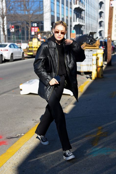 Gigi Hadid Wears Leather Like a ’90s Supermodel | Vogue Prada Cleo Bag, Cleo Bag, Chica Punk, Prada Cleo, Oversized Leather Jacket, Gigi Hadid Outfits, Stylish Celebrities, Loose Trousers, Acid Wash Jeans