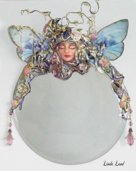 Added Fairy wings to this mirror, made using painted and decorated leather, and a polymer clay face. Mirror Clay Art, Decorated Mirror Diy, Fantasy Mirror, Fairy Mirror, Fantasy Crafts, Polymer Clay Face, Decorated Mirror, Contest Ideas, Fantasy Craft