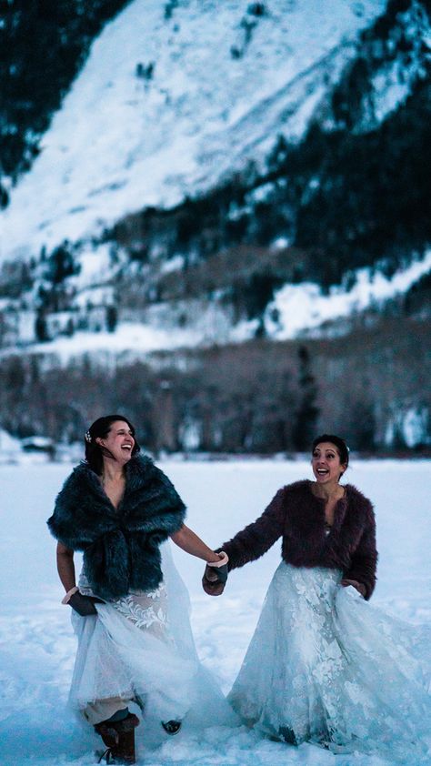 Winter In Colorado, Lesbian Elopement, Vivienne Westwood Wedding, Snowy River, Winter Wedding Ideas, Winter Wedding Photos, Elopement Colorado, Snow Wedding, Nye Wedding