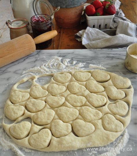 Bread Machine Donut Dough, Bread Machine Donuts Recipes, Bread Machine Dough, Oven Roasted Potatoes Easy, Jelly Donuts, Donut Filling, Yeast Donuts, Bread Maker Machine, Jelly Doughnuts