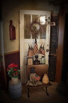 36 Primitive Country Decor Crafts for your Home – Mobile Home Living Primitive Vignettes, Antique School Desk, Farmhouse Swag, Spring Display, Rustic Ladder, Primitive Americana, Mobile Home Living, Country Sampler, Primitive Colonial