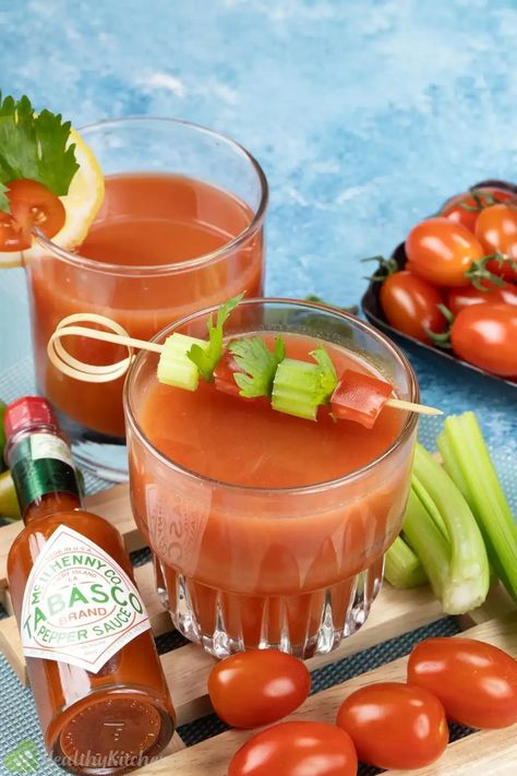 Spicy V8 Juice Recipe, Chili Recipe With Tomato Juice, Spicy Tomato Juice, Tomato Juice Recipes, Smoked Tomatoes, Spicy Drinks, Mom Recipes, Raw Carrots, Recipe Indian