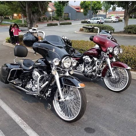 𝐂𝐡𝐢𝐜𝐚𝐧𝐨 𝐘𝐚𝐧𝐤 on Instagram: “#chicanostyleclothing #chicanostyle #harleydavidson  #harley #apehangers #beachbars #whitewalls #spokes #softail #deluxe #roadking…” Lowrider S Harley, Lowrider Harley Davidson, Full Dresser, Roadking Harley Davidson, Custom Street Glide, Performance Bagger Road Glide, Female Motorcycle Riders, Harley Davidson Pictures, Road King Classic