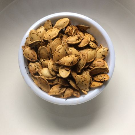 Dill Roasted Pumpkin Seeds – June Cleaver 21st Century Style Pumpkin Seeds Recipe Dill Pickle, Dill Pumpkin Seed Recipes, Dill Pickle Pumpkin Seeds, Pumpkin Seeds Roasted, Flavored Pumpkin Seeds, Pumpkin Seed Recipes Roasted, Roasted Seeds, Actifry Recipes, Creamy Dill Sauce