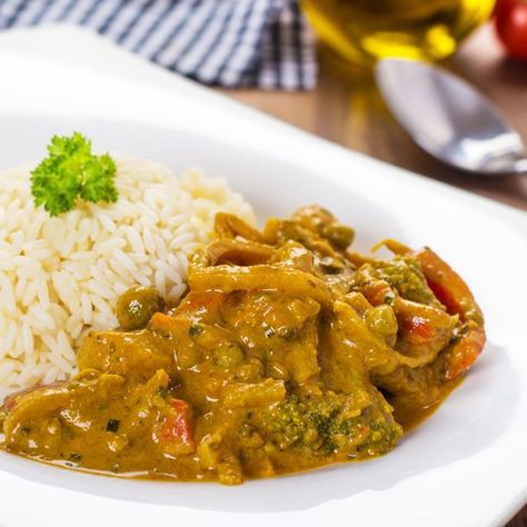 Curry de légumes Coco Curry, Vegetable Curry Recipes, Eggplant Curry, Curry Dishes, Vegetable Curry, Tasty Vegetarian Recipes, Broccoli Recipes, Curry Recipe, Delicious Vegetarian