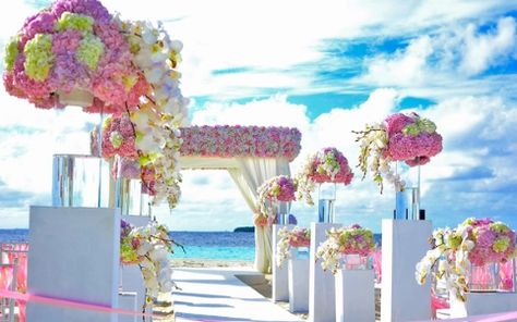 12 Best Wedding Planners In Delhi Whom You Can Consider To Plan Your Wedding! Everyday Bouquet, Eiffel Tower Vases, Cheap Wedding Venues, Modern Wedding Decor, Chicago Wedding Venues, Engagement Ceremony, Wedding Set Up, Wedding Speech, Destination Wedding Venues