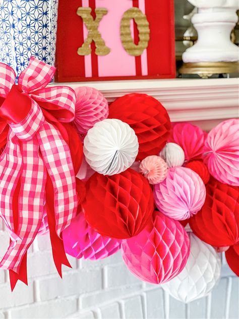 Valentine Ribbon, Valentines Chandelier Decor, Valentine Display Ideas, Valentines Day Ornaments, Valentine Mantle, Valentine Fireplace Decor, Valentines Office Decor, Valentines Display, Valentines Garland