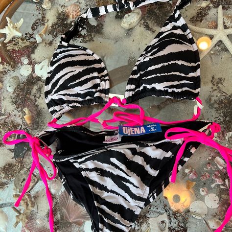 Brand New. Never Worn. Black And White With Pink Strings. 2000s Bathing Suits, Country Shuffles, 2000s Swimwear, Gyaru Wallpaper, Bathing Suit Outfits, Mha Dr, Boutique Couture, Bunny Wallpaper, Gyaru Fashion