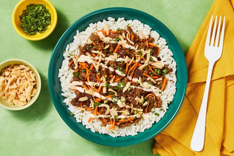 Hello Fresh Asian Recipes, Ginger Soy Beef Bowls, Sesame Soy Pork Bowls, Hellofresh Meals Recipe, Hello Fresh Ground Beef Recipes, Deconstructed Spring Roll, Hello Fresh Meals, Spring Roll Bowl, Fluffy Jasmine Rice