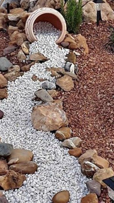 Rock Landscaping Ideas, Rock Garden Design, Front Yard Garden Design, Easy Landscaping, Rock Garden Landscaping, Home Landscaping, Front Yard Garden, House Landscape, In Front Of House