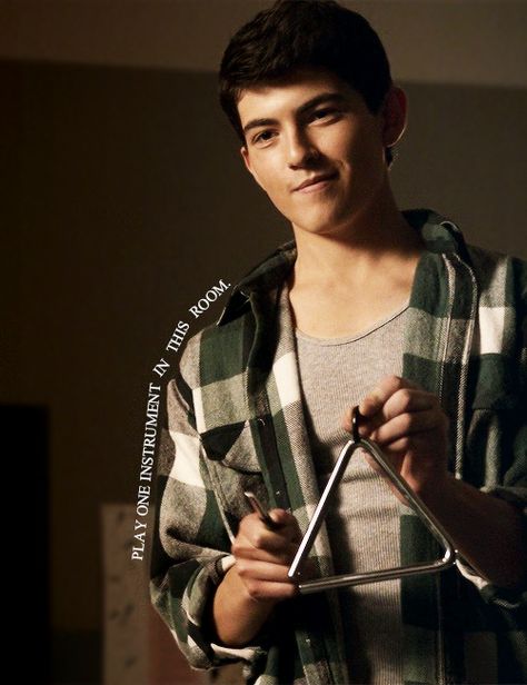 IAN NELSON ! Young Derek Hale, Ian Nelson, Teen Wolf Scott, Scott Mccall, Derek Hale, Nick Jonas, Dylan O, Dylan O'brien