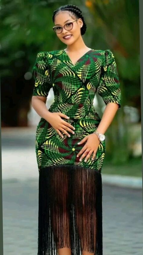 Ankara Dresses For Ladies, Africa Print Dress, Africa Print, Chic Evening Dress, Dress Wedding Party, Dress Ankara, African Print Dress Ankara, Simple Gowns, African Print Dress Designs