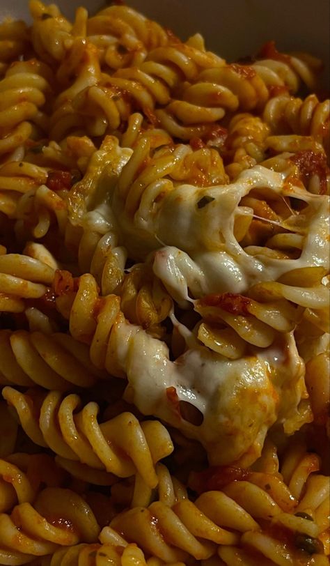 Fusilli pasta with tomato and chilli sauce topped with cheese Fusilli Pasta, Chilli Sauce, Pasta Recipes, Sauce, Pasta, Cheese