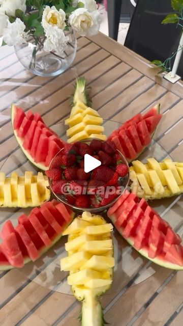 Aiza Itaeva on Instagram: "Fruits platter🍉🍍🍓 . . . . . . . . . . . . . . #foodart #art #Instagram #instagood #reels #explore #viral #video #tiktok #foryou #funny #explorepage #recipe #watermelon" Fruit Designs For Parties, Ways To Cut Watermelon Creative, Display Fruit For Party, Fruit Platers For Party, Watermelon Platter, Fruits Platter, Summer Fruit Platter, Cute Fruit Tray Ideas, Fruit Platter Ideas