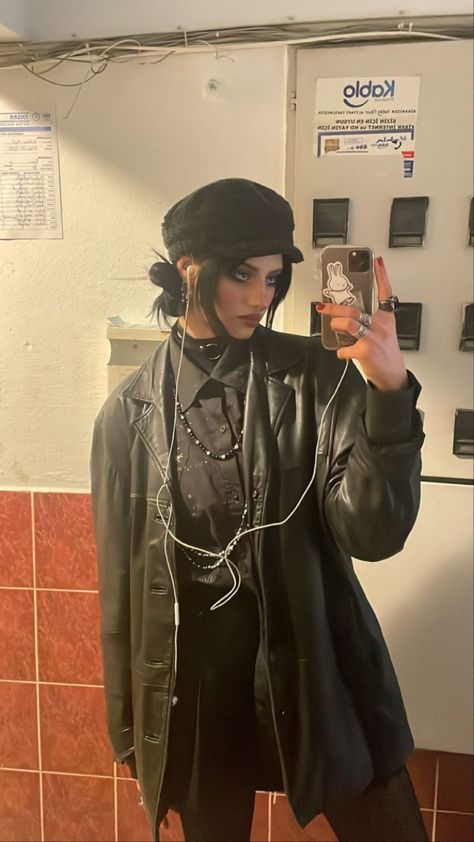 Androgyny Aesthetic, Goth Outfit Inspo, Afro Punk Fashion, Masc Outfits, Alt Outfits, Belted Blazer, Estilo Punk, Alt Fashion, Goth Outfits