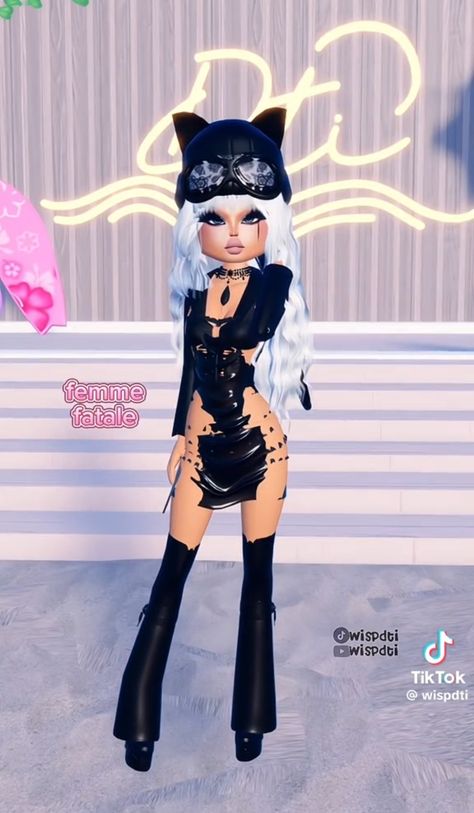 Femme Fatal Dress To Impress, Dti Femme Fatale Woman, Dress To Impress Femme Fatale, Dti Characters, Dti Hacks, Dti Ideas, Aesthetic Dress, Dangerous Woman, Dress To Impress