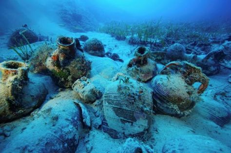 Marine Archaeology, Beach Grass, Bottom Of The Ocean, Ancient Mesopotamia, Archaeological Discoveries, Free Diving, Cross Art, Ancient Origins, Samos