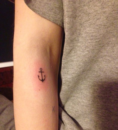 #Anchor #tattoo ⚓️ #Andrea M. #Handpoke, #Stickandpoke #ink #machinefree Anchor Stick And Poke, Tattoo Anchor, Stick Poke, Stick N Poke, Stick N Poke Tattoo, Anchor Tattoo, Poke Tattoo, Hand Poke, Stick And Poke