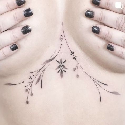 Tattoo Between Breast, Hand And Finger Tattoos, Chest Tattoos For Women, Chest Piece Tattoos, Sternum Tattoo, Arm Tattoos For Women, Discreet Tattoos, Tattoo Feminina, Spine Tattoos