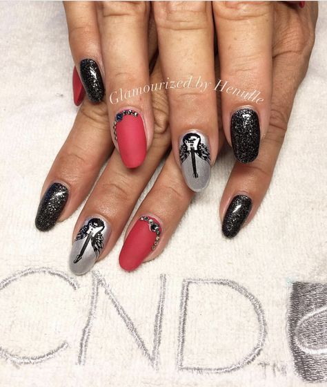 Jelly Roll Concert Nails, Rock And Roll Nails Ideas, Rock N Roll Nails Designs, Rock Festival Nails, Rock Nails Designs, Whimsigoth Inspiration, Rock Concert Nail Ideas, Rock N Roll Nails, Rock And Roll Nails