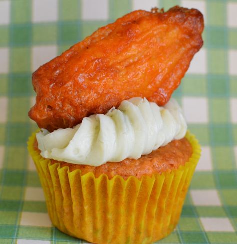 Buffalo Chicken Cupcakes! Buffalo Bills Cupcakes, Ingredients For Cake, Chicken Cupcakes, Cupcake Wars, Wing Sauce, Buffalo Wings, Just Cakes, Party Food Appetizers, Fabulous Foods