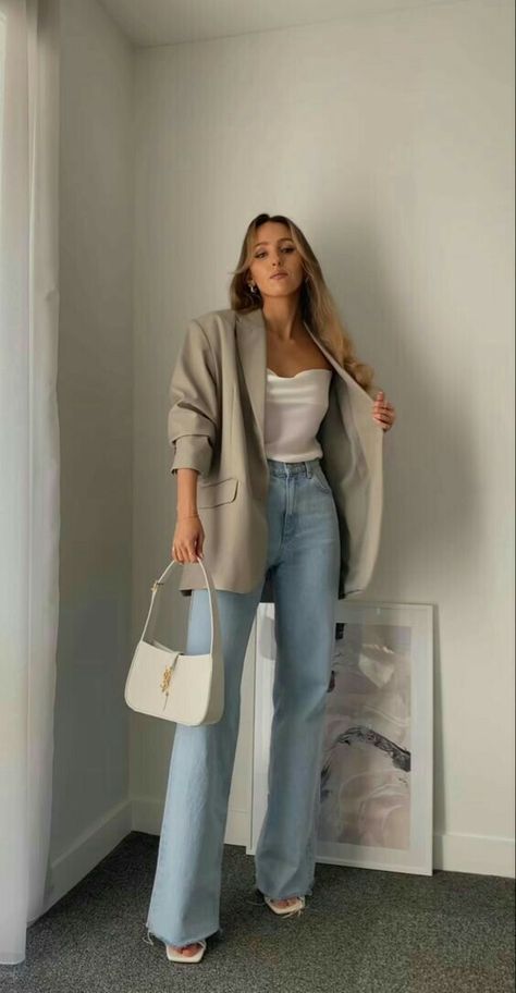 Casual Clothing Styles For Women, Law Firm Internship Outfit, White Trouser Outfit Women, Old Money Jeans Outfit, Elegant Outfit Winter, Soft Summer Outfits Inspiration, Aquarium Date Outfit, Classy Casual Style, Office Outfits Women Young Professional