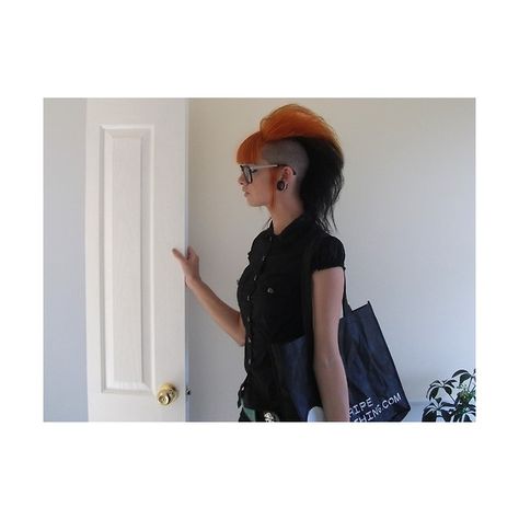 sidecut | Tumblr ❤ liked on Polyvore featuring accessories, hair accessories, hair, models and people Long Mohawk, Hair And Glasses, Chica Dark, Mohawk Styles, Shaved Undercut, Friday Nights, Split Hair, Punk Hair, Wild Hair