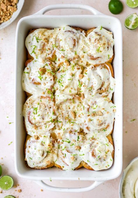 Key Lime Pie Sweet Rolls Key Lime Cinnamon Rolls, Summer Cinnamon Rolls, Brown Butter Pasta, Strawberry Margaritas, Lime Pie Recipe, Baked Breads, Keylime Pie Recipe, Butter Pasta, Sweet Rolls