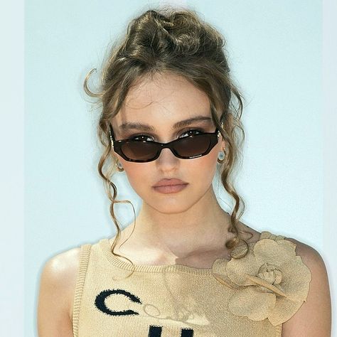 Chanel Cruise, October 31, Lily Rose, Flea Market, Bangkok, Thailand, Lily, Chanel, Sunglasses