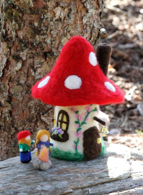 Needle Felted Toadstool House Mushroom Waldorf Felted Toadstool, Toadstool House, Felt Gnome, Needle Felted Ornaments, Toadstool Mushroom, Felt Mushroom, Felt House, Mushroom Crafts, Needle Felting Diy