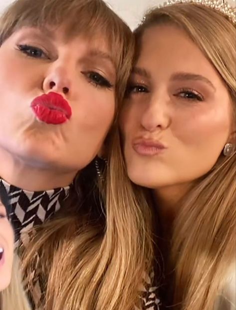 Megan Trainor, Taylor Swift Fan Club, Estilo Taylor Swift, Swift Photo, Meghan Trainor, Taylor Swift Videos, Kesha, Taylor Swift Fan, Swift 3