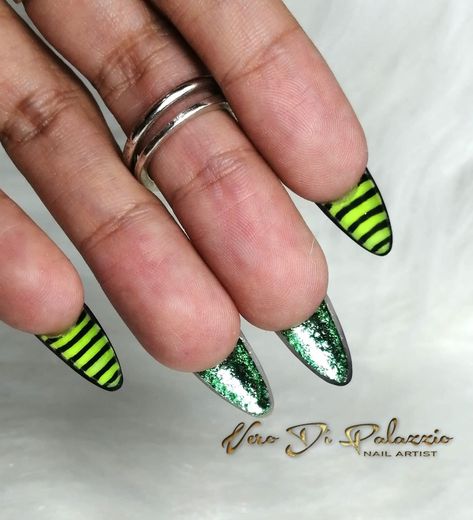 Underside Nail Art, Colorful Nail Art, Manicure Nail Designs, Finger Painting, I Love Nails, Awesome Bedrooms, Nail Designs Summer, Nail Art Diy, Love Nails