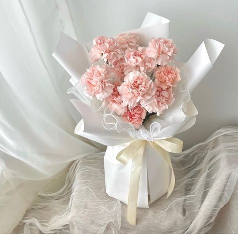 Carnation Bouquet Aesthetic, Korean Bouquet, Carnation Bouquet, Boquette Flowers, Flower Bucket, Flowers Bouquet Gift, Carnation Flower, How To Wrap Flowers, Nature Garden