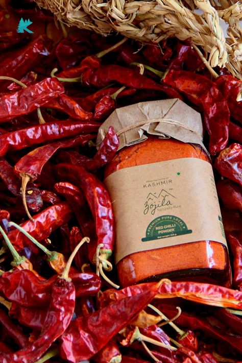 red chilli powder Kashmiri Food, Red Chilli Powder, Spices And Herbs, Red Chilli, Chilli Powder, Presentation, Herbs, Plating, Pure Products