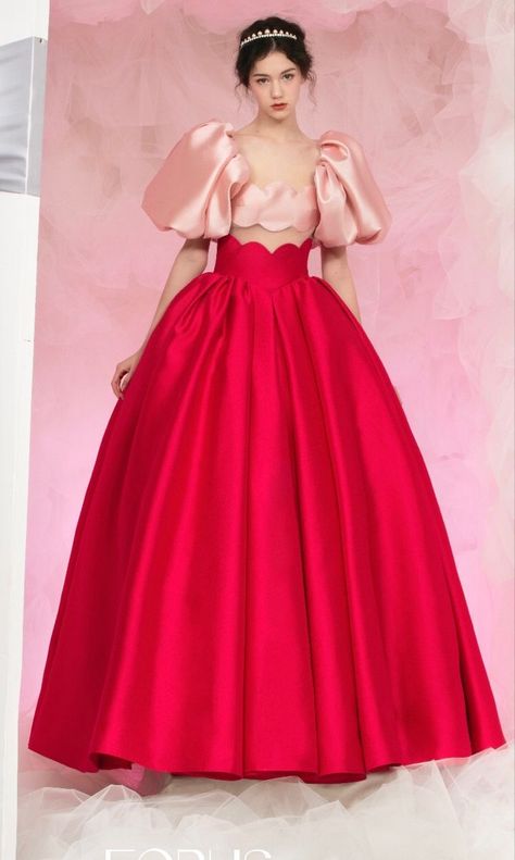 Gown Western, Bridal Hairstyle Indian Wedding, Outfit Reference, Creative Outfits, Fashion Show Dresses, Classy Gowns, Lehenga Designs Simple, Pink Gown, Frock Patterns