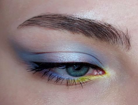 макияж в цветах украинского флага Ukrainian Makeup, Ukraine Makeup, Ukraine Women, Ukrainian Flag, Nails Makeup, Hair Nails, Hair And Nails, Hair Makeup, Nails