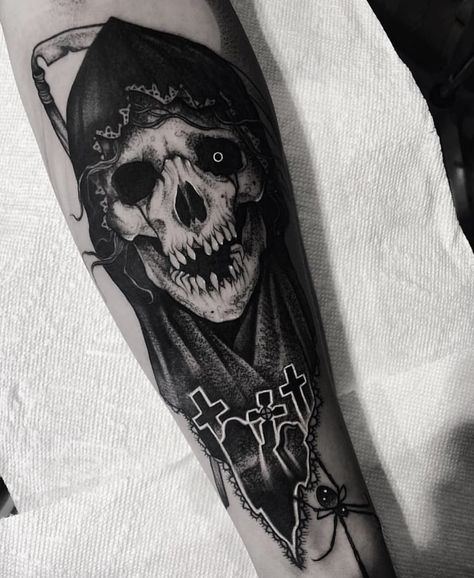 Gotik Tattoo, Satanic Tattoos, Tattoo Off, Skull Sleeve Tattoos, Evil Tattoos, God Tattoos, Wicked Tattoos, Scary Tattoos, Theme Tattoo