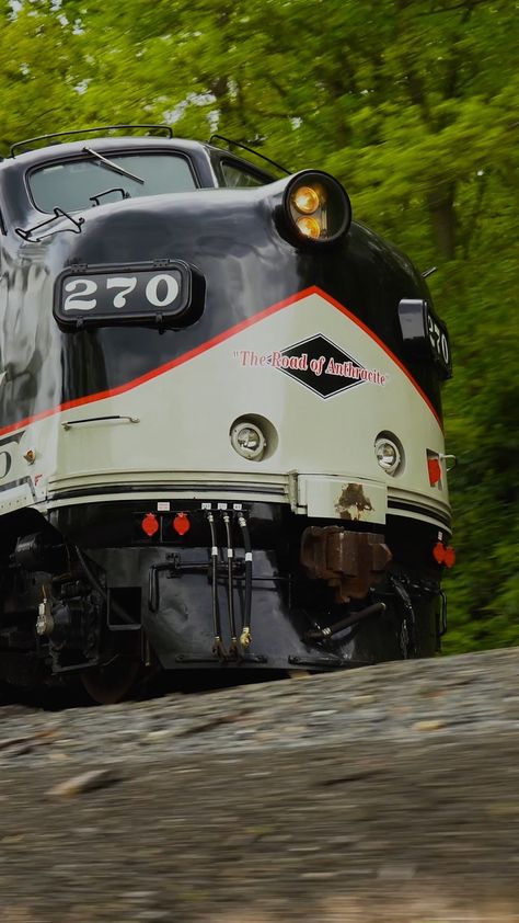 Pacing alongside a vintage diesel locomotive 💨 #trains #historical #vintage #train #pennsylvania #fyp | Instagram Train Artwork, Diesel Train, Starlight Express, Vintage Diesel, Train Photography, Diesel Locomotive, Vintage Train, September 10, Pennsylvania