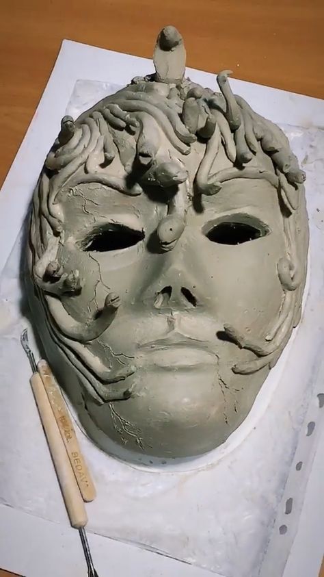 #medusa #handmaid #sculpture #fhtdgzl Greek Masks Project, Ceramic Masks Ideas Faces, Medusa Mask, Clay Mask Art, Mask Project, Medusa Art, Ceramic Mask, Mask Ideas, Mask Art