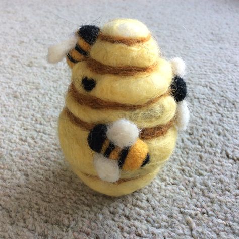 Bee Skep needle felt Felt Bees Diy, Felt Beehive Ornament, Needle Felted Bee Hive, Felted Bumble Bee, Needle Felted Beetle, Nurse Decor, Quiet Toys, Honey Bee Decor, Bee Skep