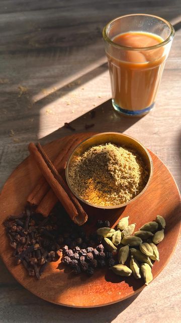 Cardamom Aesthetic, Chai Ingredients, Clove Tea, Chai Masala, Spiced Chai, Ginger Powder, Chai Recipe, Indian Tea, Masala Chai