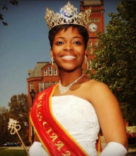 HBCU culture is all about honoring tradition, especially in the South. One of the biggest traditions in HBCU culture especially for a Black Southern Belle is the tradition of the Royal Court, especially the HBCU… Hbcu Queen Campaign Ideas, Hbcu Royal Court, Hbcu Queen, Hbcu Culture, Black Diaspora, Black Southern Belle, African Ancestry, Walk Down Memory Lane, Pageant Girls