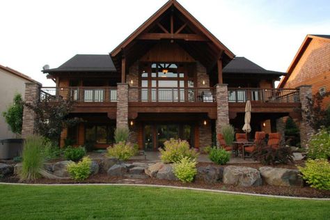 Rancher with Daylight Walk-out Basement Small Luxury Homes, Small Lake Houses, Cottage House Exterior, Lake Houses Exterior, Basement House Plans, Ranch Style House Plans, Basement House, Lake House Plans, Casas Coloniales